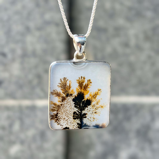 Sterling Silver Intricate Yellow, White & Black Dendrite Picture Agate Necklace