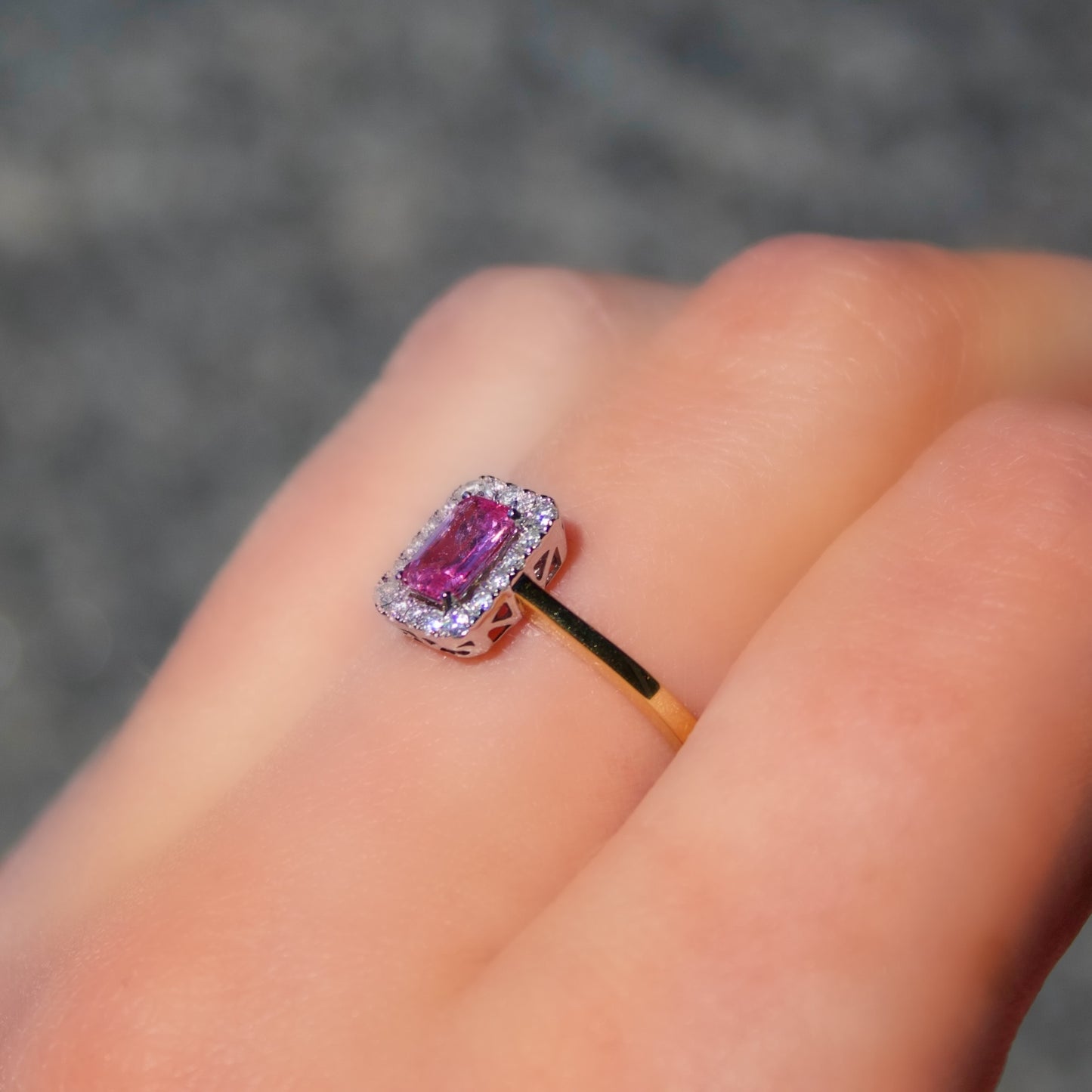 Glamorous 'Barbie' Ring - 18ct Yellow Gold Pink Sapphire and Diamond Ring Size N1/2