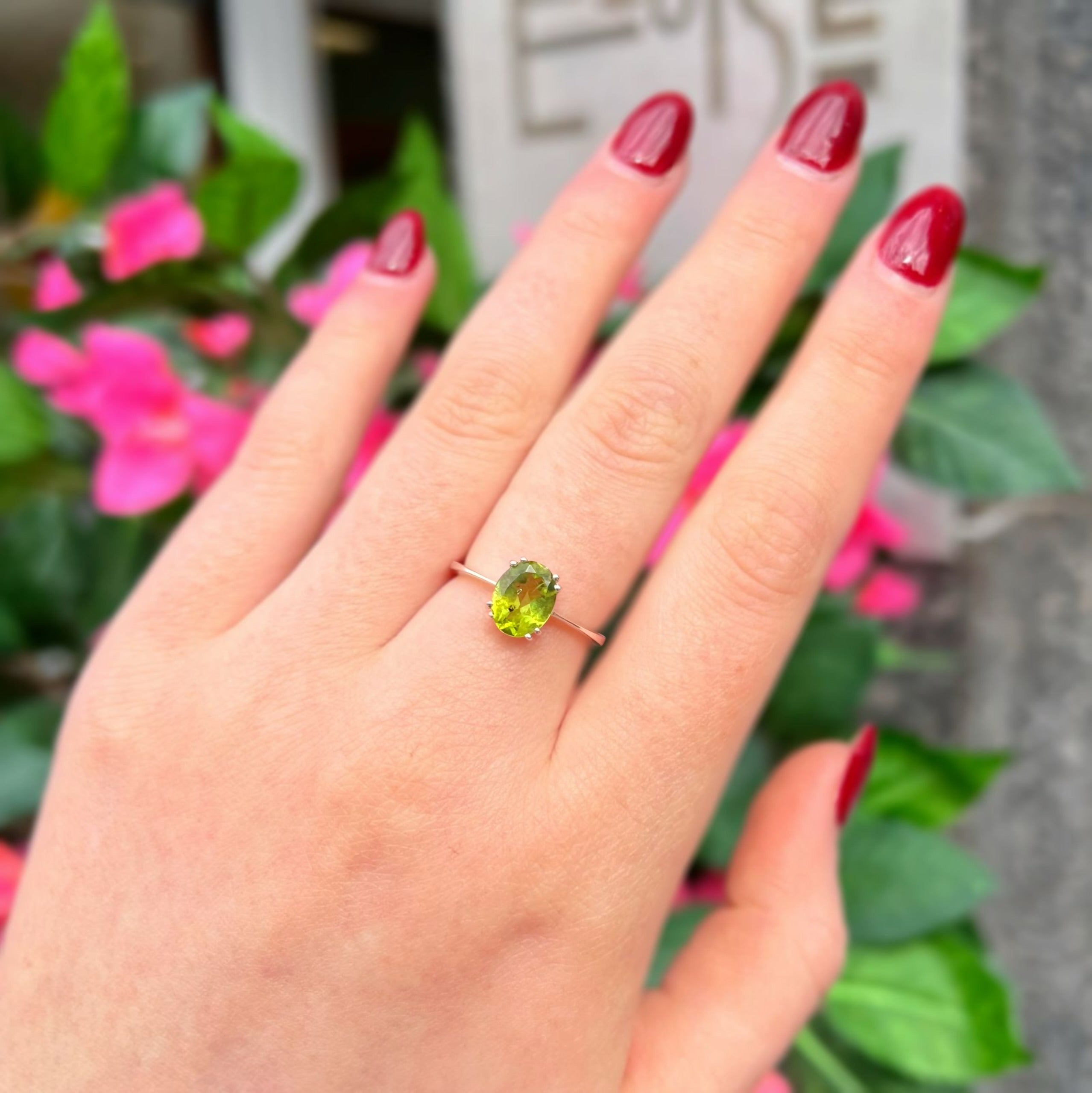 Claw Set Oval Peridot Sterling Silver Solitaire Ring | Size O