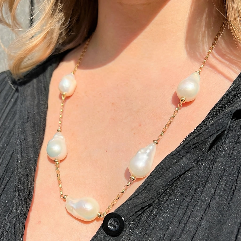 Vintage Baroque Pearl 9ct Gold Station Necklace
