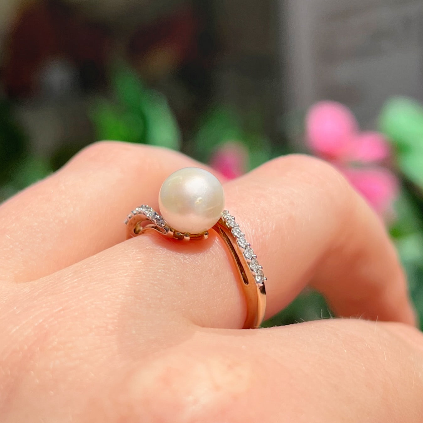 Pearl and Diamond 9ct Yellow Gold Twist Ring | Size L