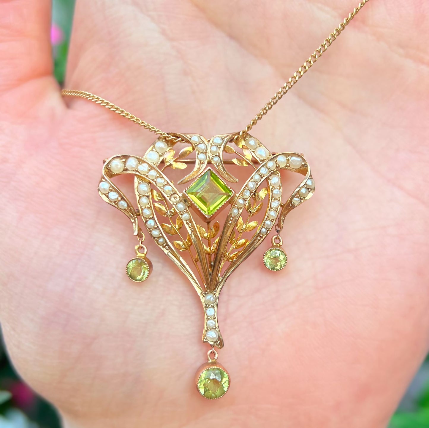 Antique Edwardian 9ct Yellow Gold Seed Pearl and Peridot Brooch/Pendant Lavalier