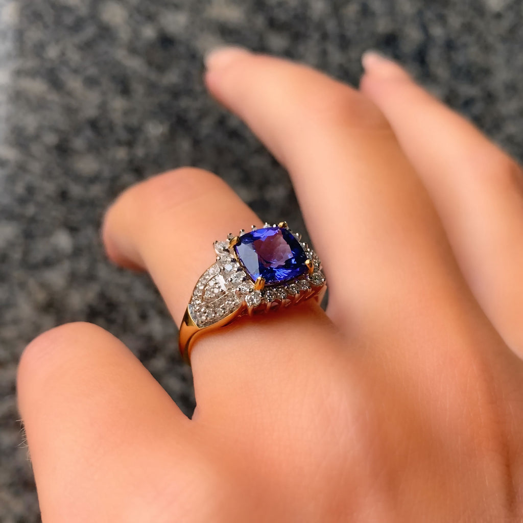 Vintage Indigo Tanzanite and Diamond 18ct Yellow Gold Cluster Chunky Ring | Size N