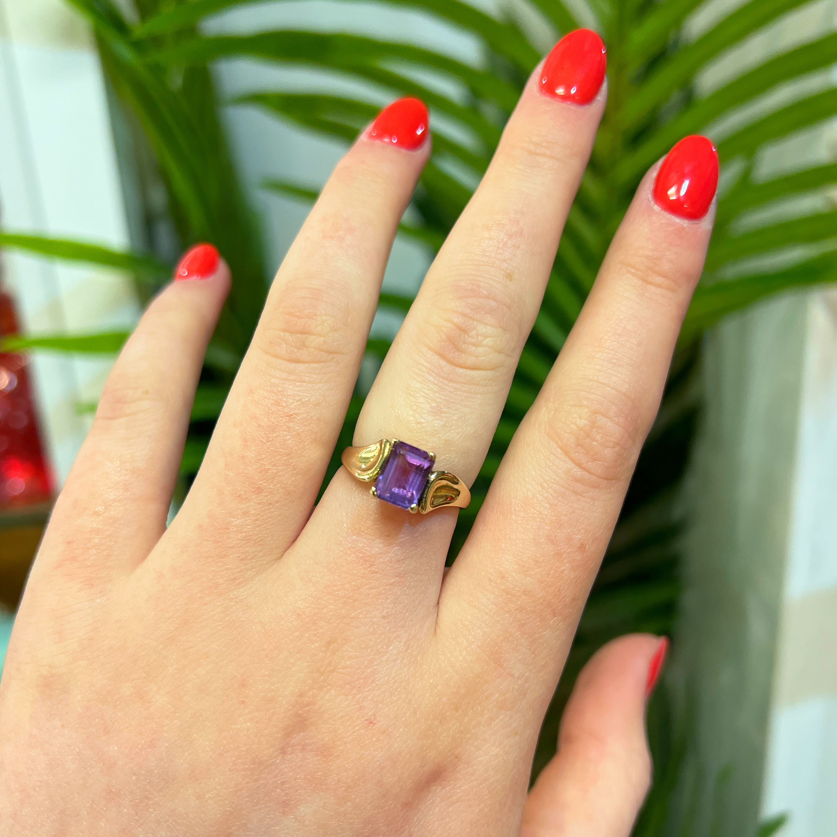 Vintage Scrollwork Emerald-Cut Amethyst 9ct Yellow Gold Dress Ring | Size N