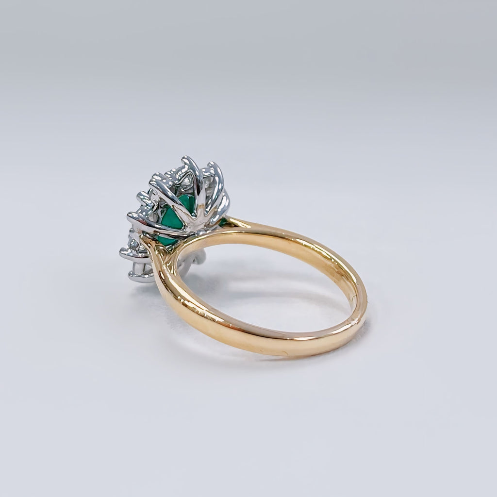 Classic Emerald and Diamond 18ct Yellow Gold Cluster Ring | Size M ½