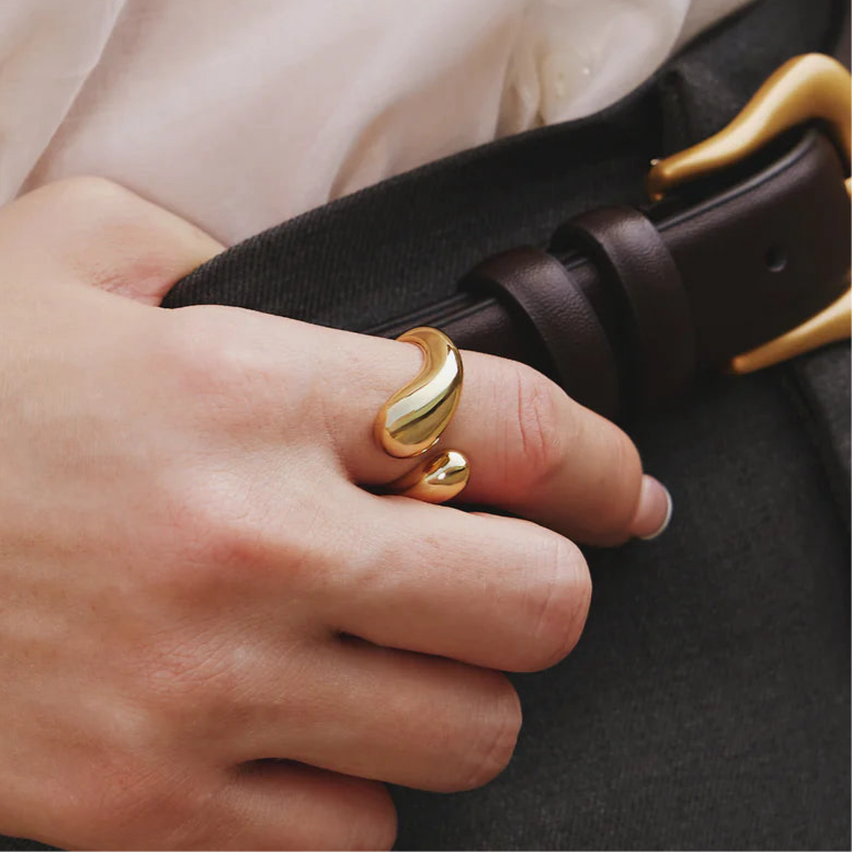 Gold Sculptural Crossover Ring | Ania Haie