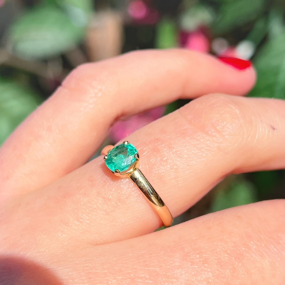 Emerald 9ct Yellow Gold Solitaire Ring | Size O