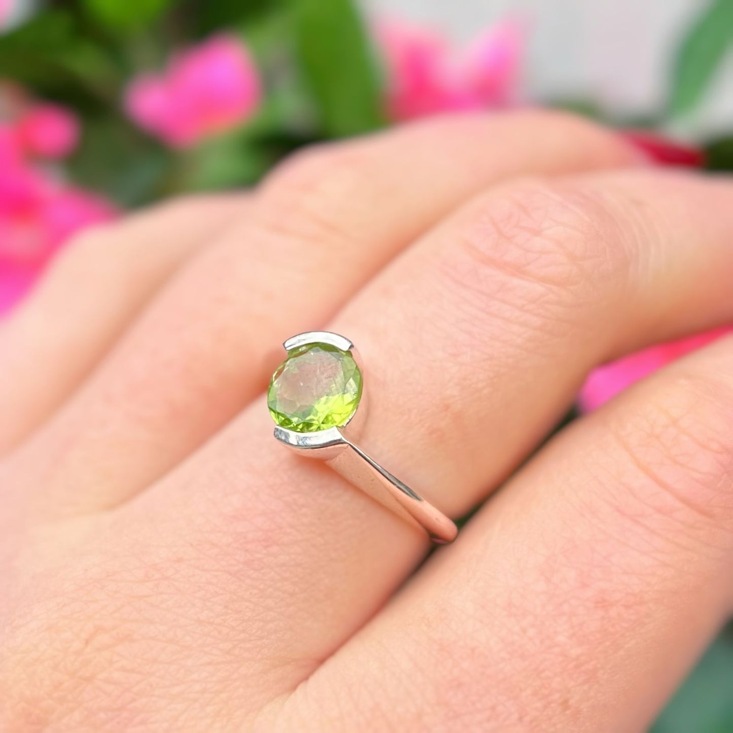 Chunky Sterling Silver Round Peridot Twist Solitaire Ring