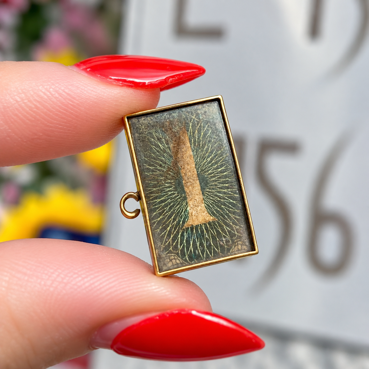 Antique 9ct Yellow Gold One Pound Charm