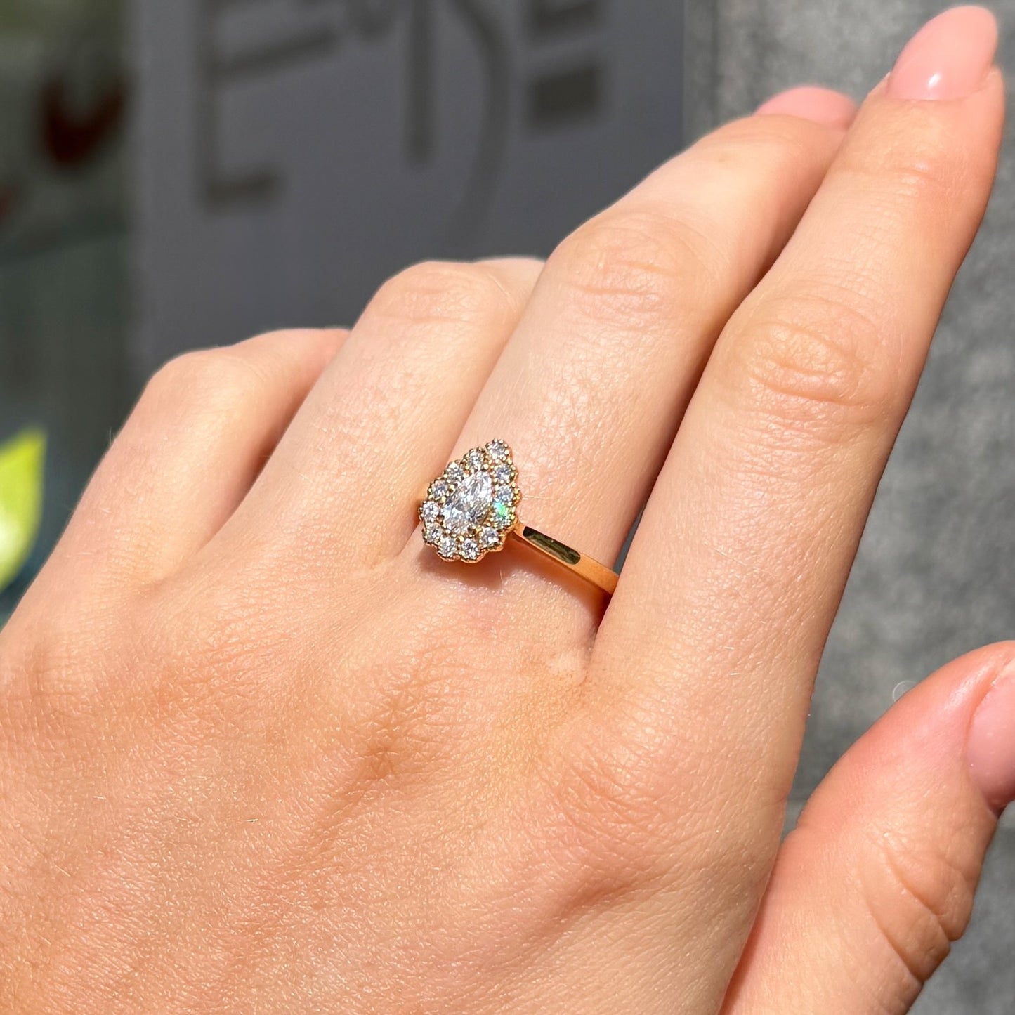 18ct Yellow Gold Pear Shaped Diamond Ring - Size M