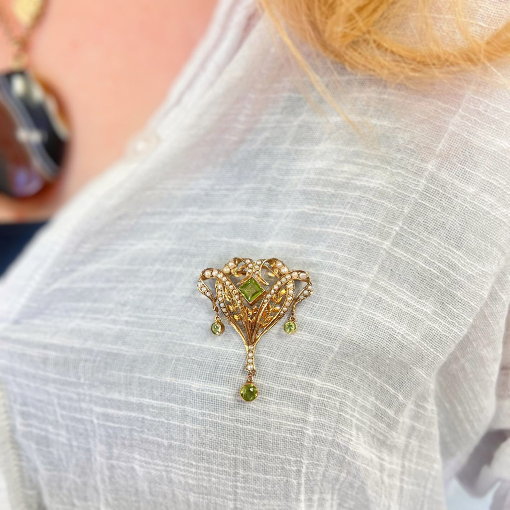 Antique Edwardian Seed Pearl and Peridot 9ct Yellow Gold Brooch/Pendant Lavalier