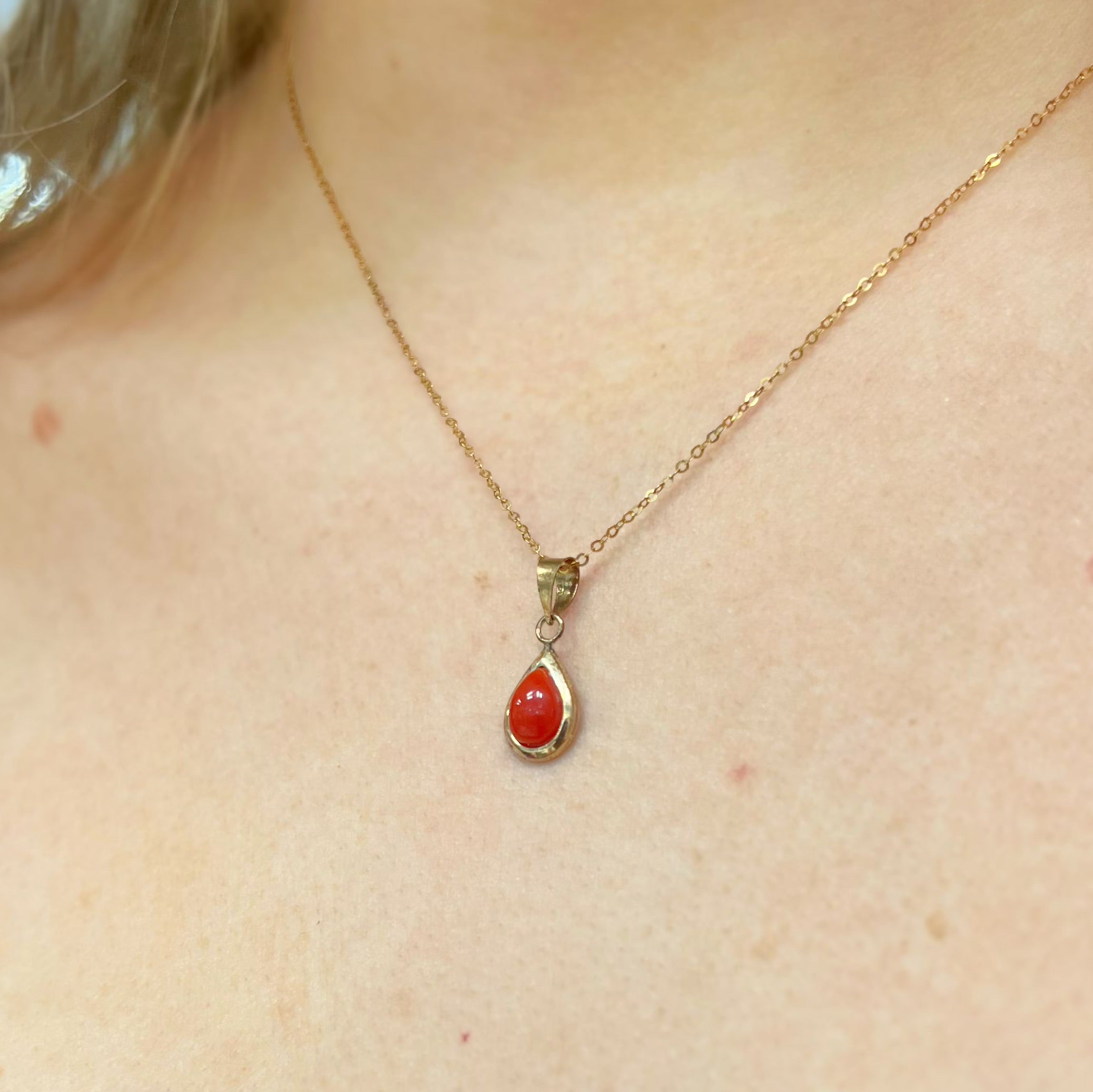 Rare Pear Shaped Coral 9ct Yellow Gold Dainty Necklace