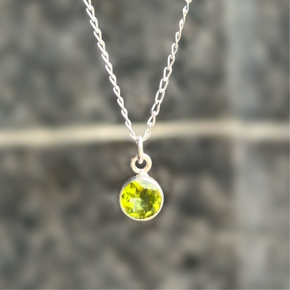 Dainty minimalistic Sterling Silver Round Green Peridot Necklace