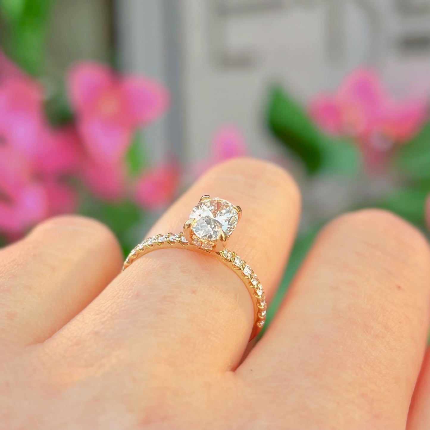 Modern 18ct Yellow Gold LAB-GROWN Oval Diamond Engagement Ring - Size L