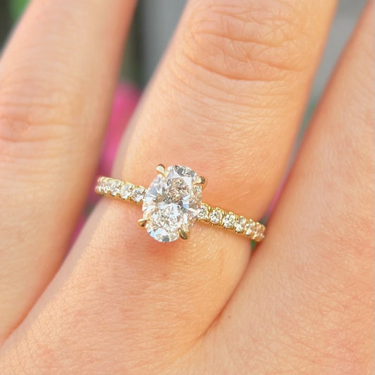 Modern 18ct Yellow Gold LAB-GROWN Oval Diamond Engagement Ring - Size L