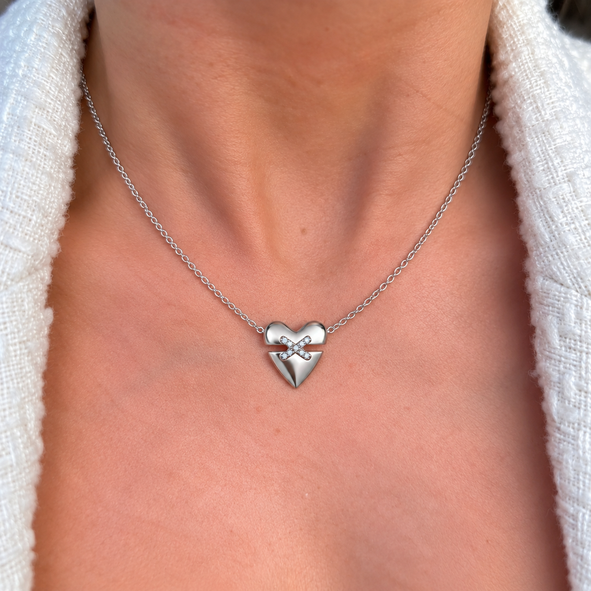 Heart Kiss Pave Sterling Silver Necklace | Ania Haie