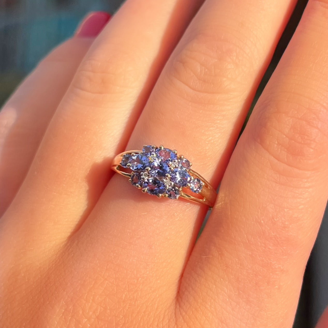 Pretty Vintage 9ct Yellow Gold Unique Tanzanite and Diamond Cluster Ring - Size R