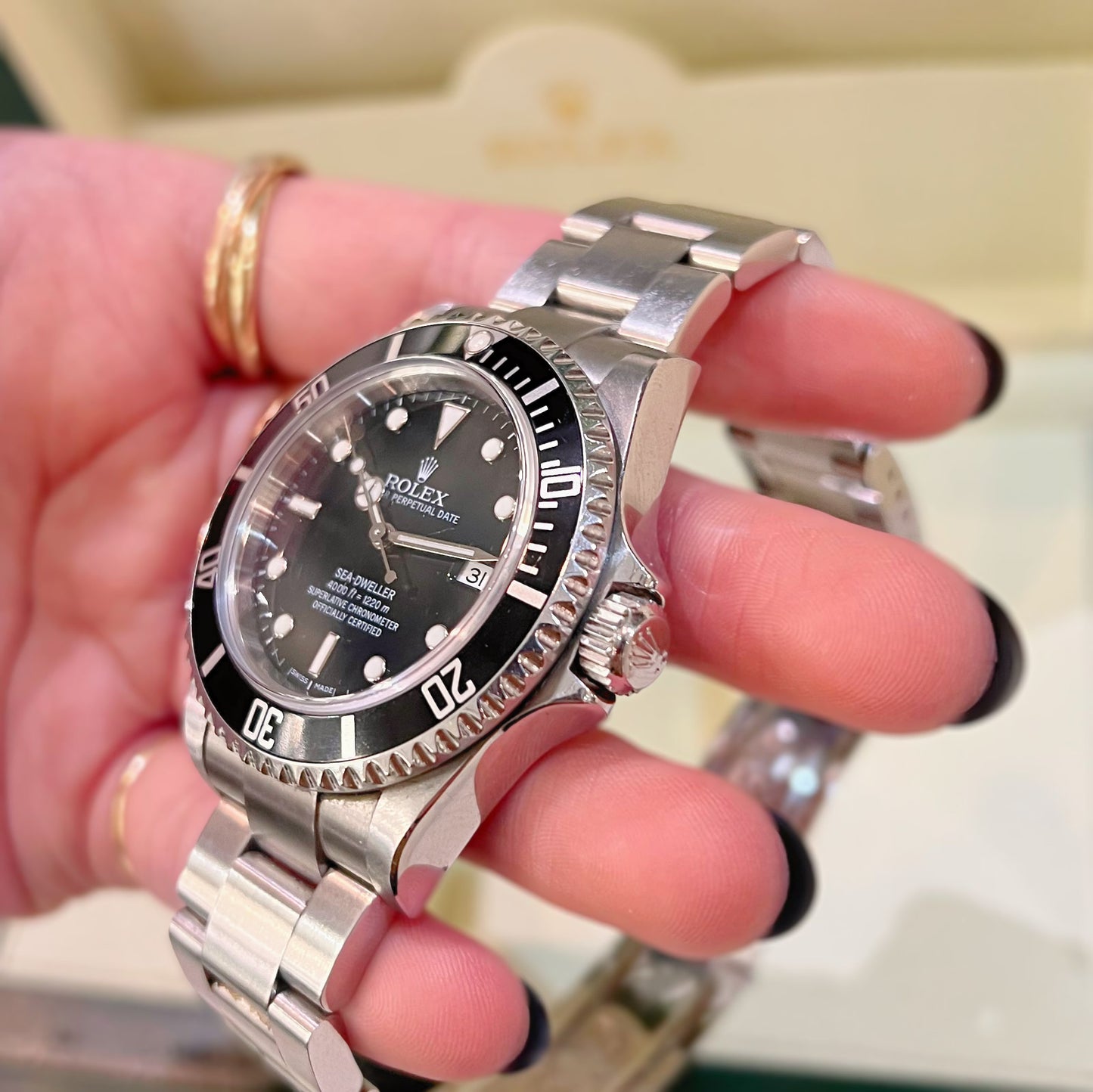 Pre-owned Stainless Steel Rolex Sea-Dweller 4000 Gent's Watch