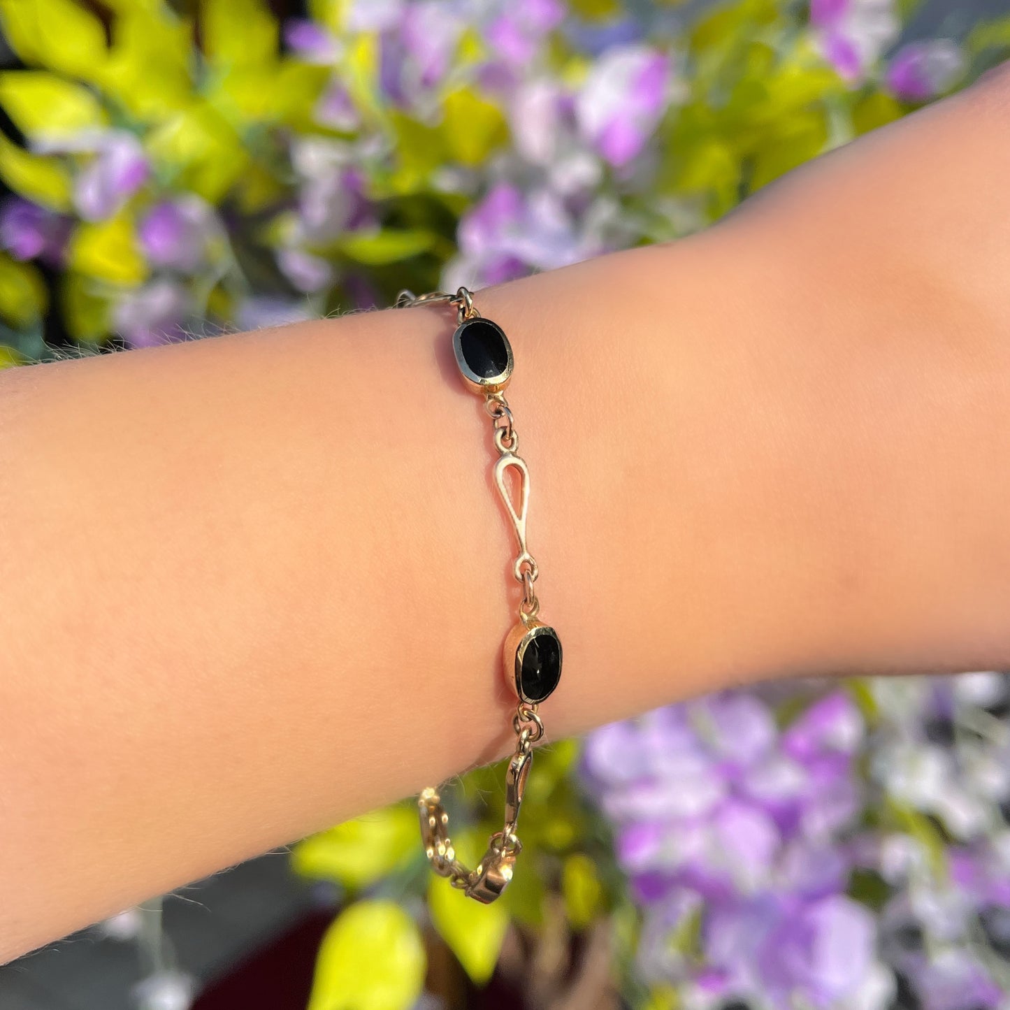 Modern Vintage 9ct Yellow Gold Black Onyx Bracelet