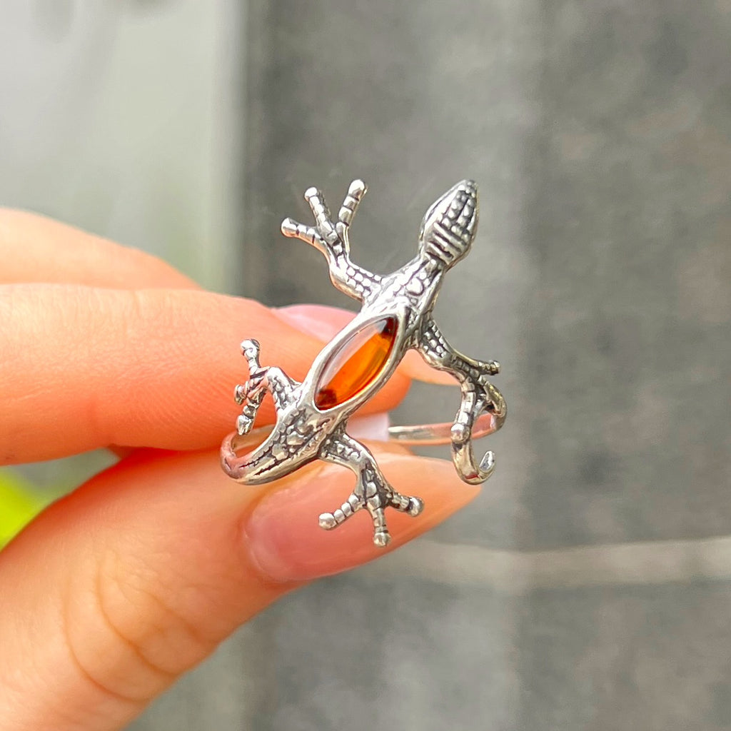 Orange Amber Lizard Design Sterling Silver Ring - Size Q ½