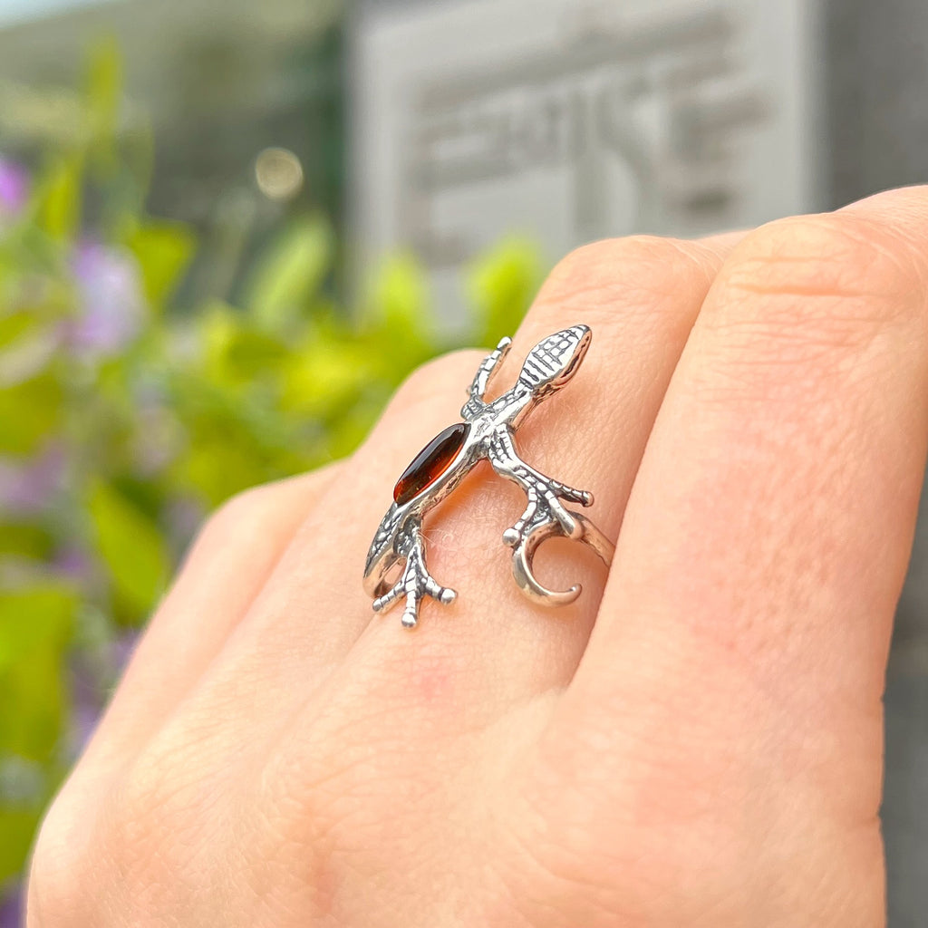 Orange Amber Lizard Design Sterling Silver Ring - Size Q ½