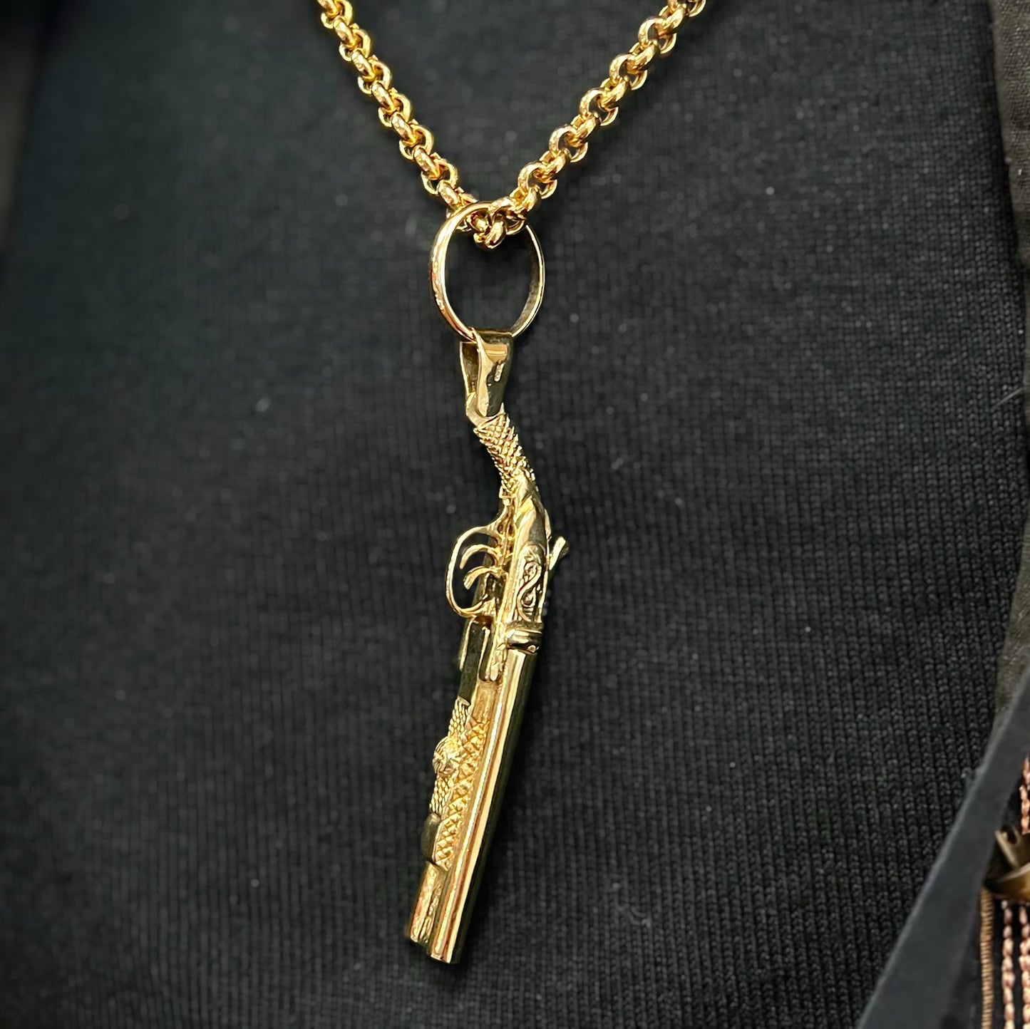 RARE Vintage Solid 9ct Yellow Gold Sawn-off Shotgun Pendant
