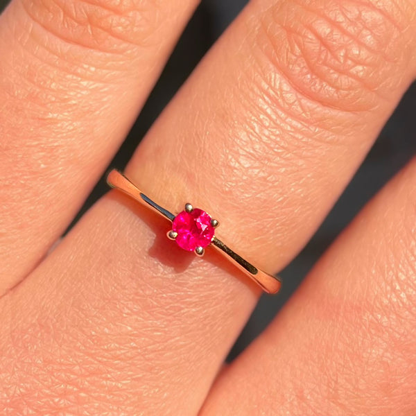 Vintage 9ct Yellow Gold Ruby Solitaire Stacking Ring - Size P