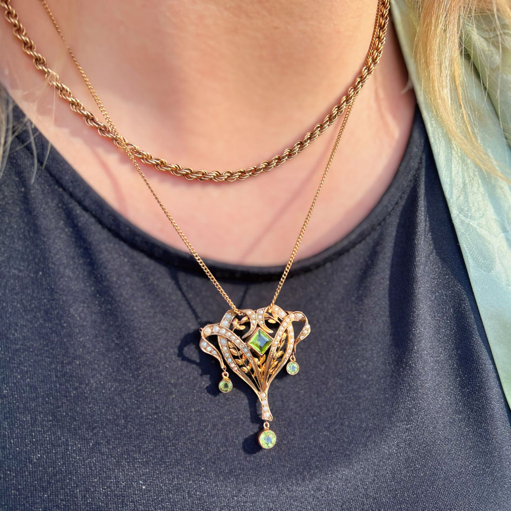 Antique Edwardian Seed Pearl and Peridot 9ct Yellow Gold Brooch/Pendant Lavalier