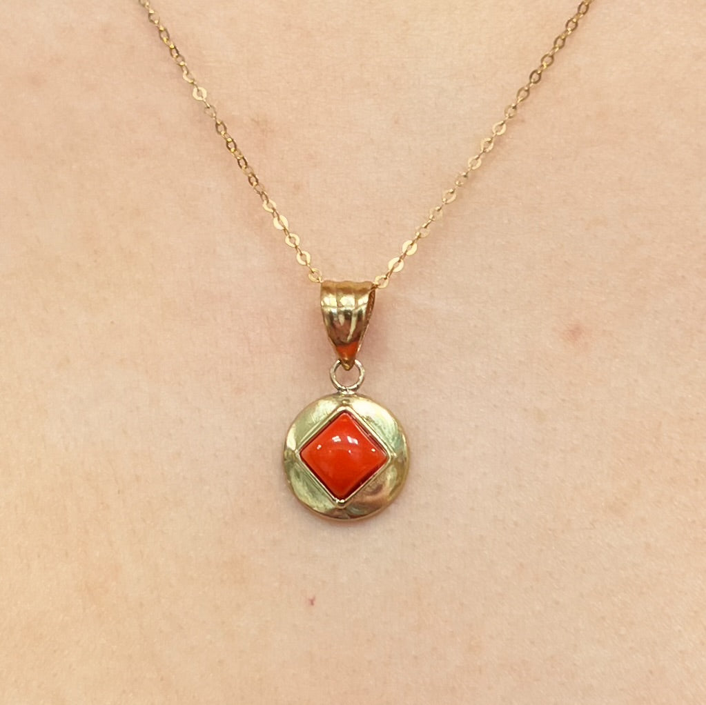 Rare Small Coral Disc 9ct Yellow Gold Necklace