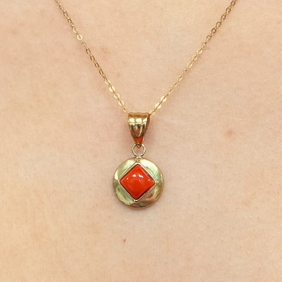 Rare Small Coral Disc 9ct Yellow Gold Necklace