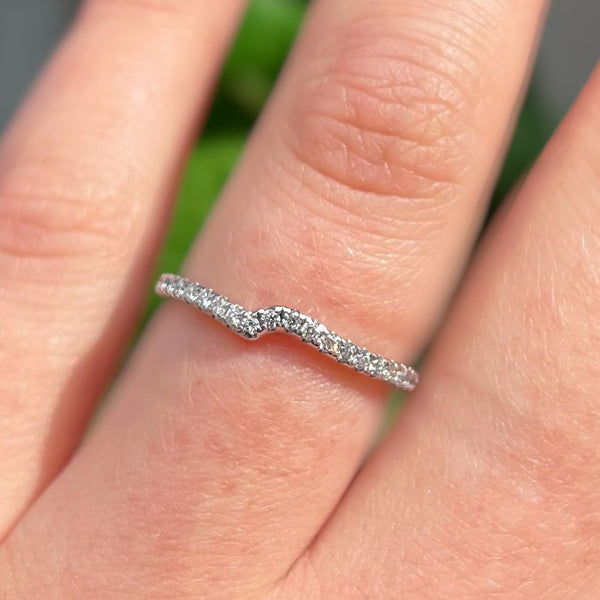 Elegant Platinum and Diamond Wave Ring - Size L