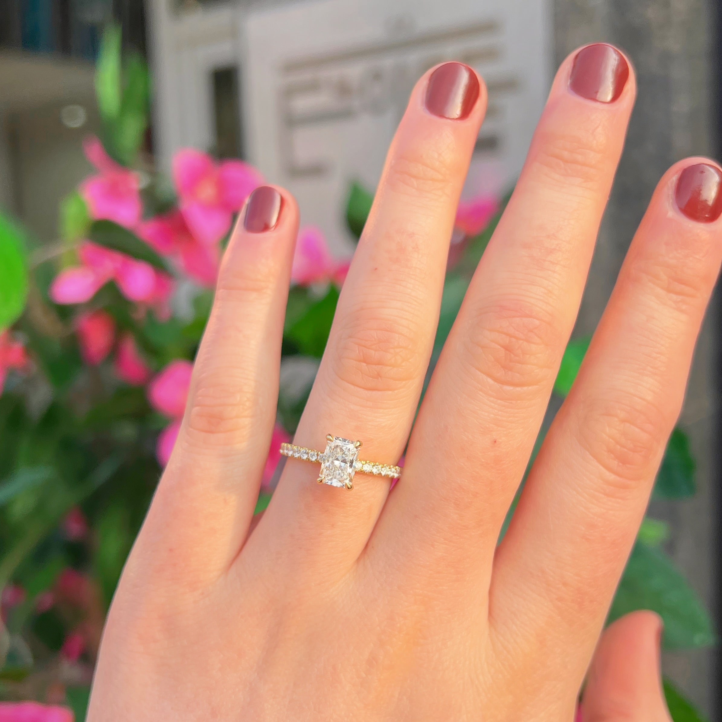 Radiant-Cut Lab-Grown Diamond 18ct Yellow Gold Engagement Ring | Size N