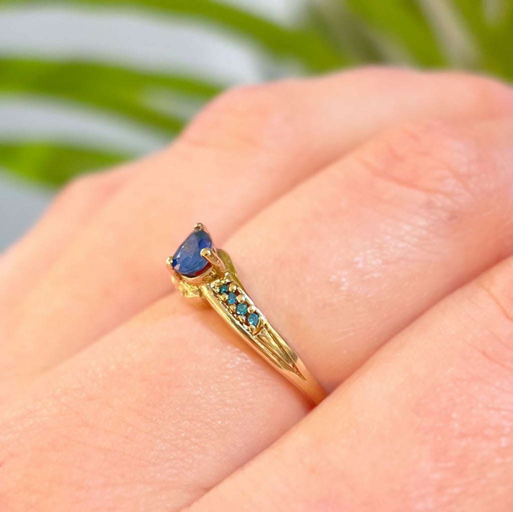 Rare Vintage Sapphire and Blue Diamond 9ct Yellow Gold Dress Ring | Size N