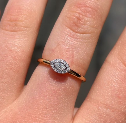 9ct Yellow Gold and Diamond Eye Shape Ring - Size O