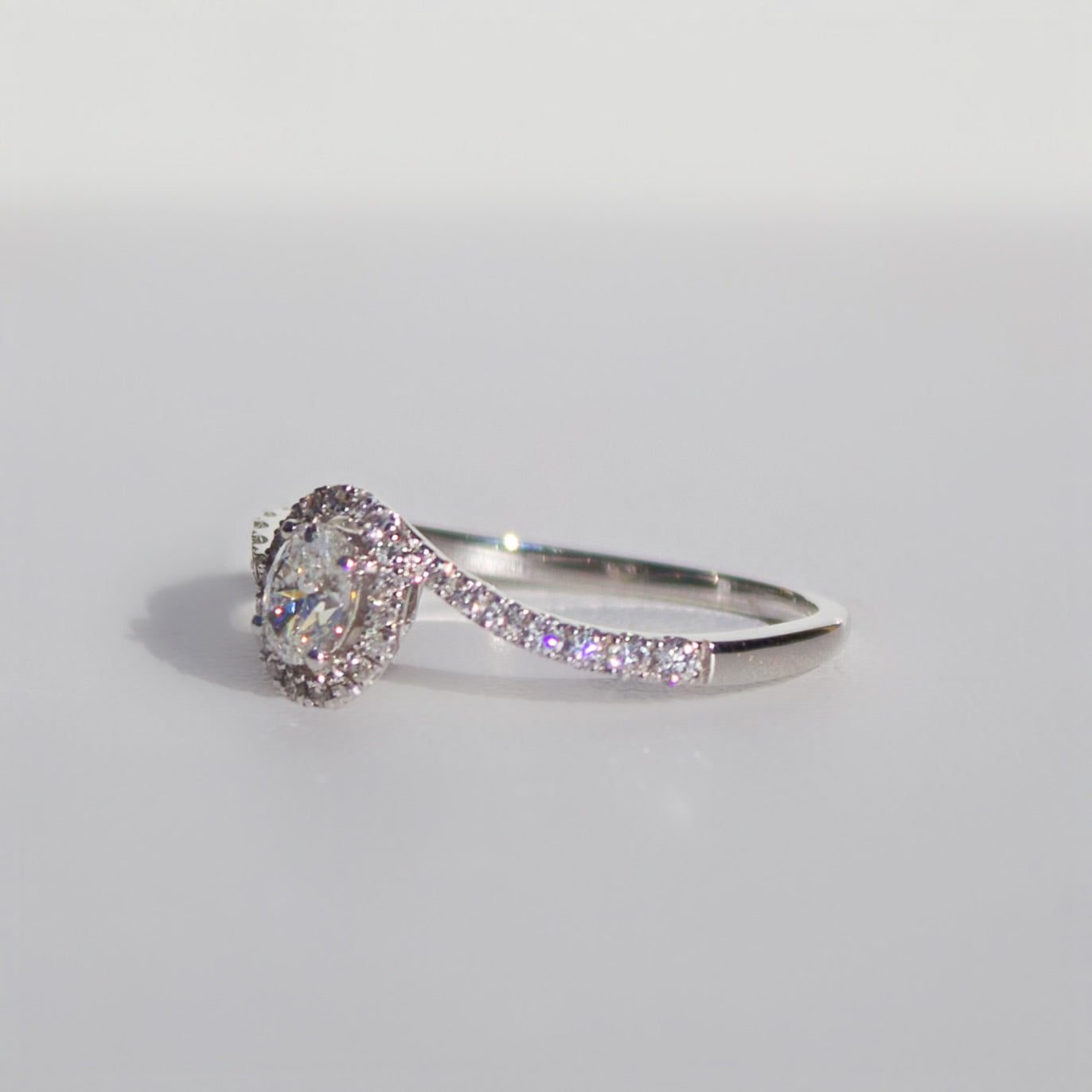 Sparkling 18ct White Gold Diamond Twist Engagement Ring – Size O