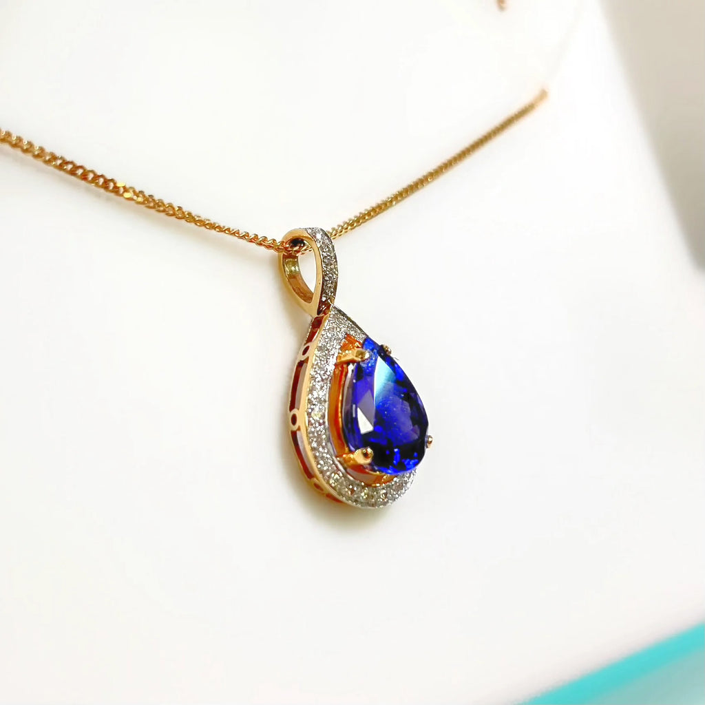 Vintage Pear Shaped Blue Tanzanite and Diamond 18ct Yellow Gold Necklace
