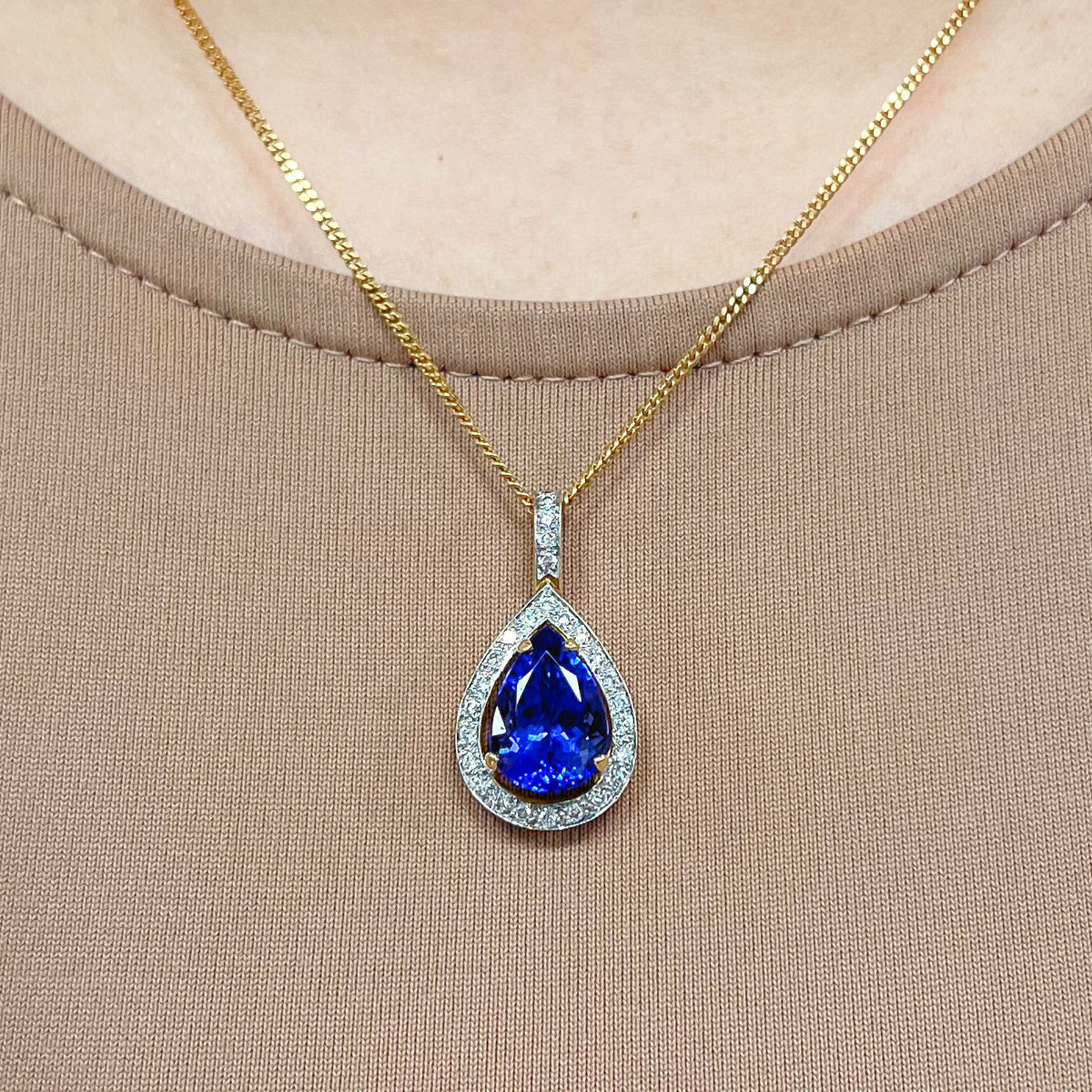 Vintage Pear Shaped Blue Tanzanite and Diamond 18ct Yellow Gold Necklace