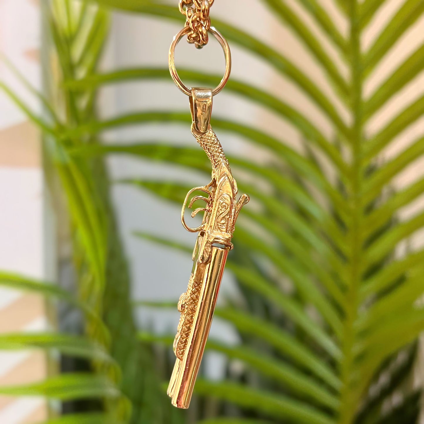 RARE Vintage Solid 9ct Yellow Gold Sawn-off Shotgun Pendant