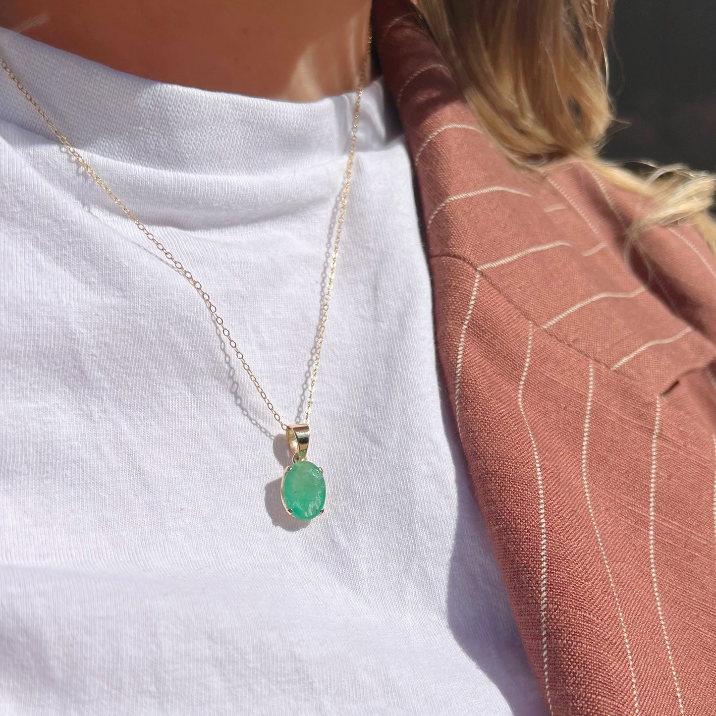 9ct Yellow Gold 3ct Oval-Cut Faceted Emerald Solitaire Necklace