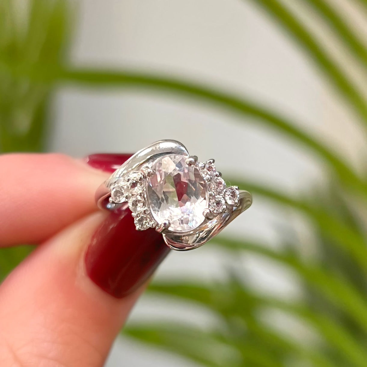 Vintage White Spinel and White Topaz 9ct White Gold Twist Dress Ring | Size K