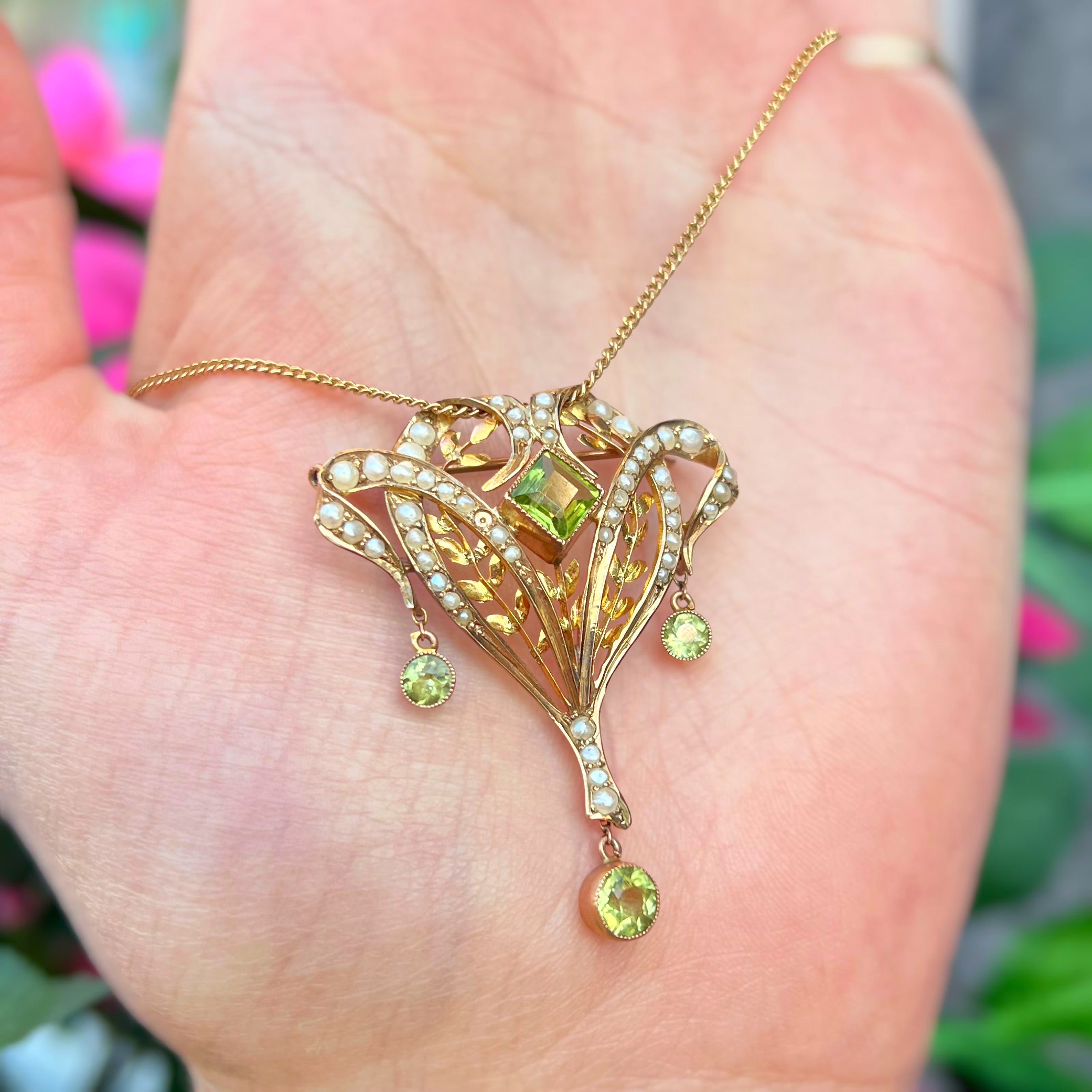 Antique Edwardian Seed Pearl and Peridot 9ct Yellow Gold Brooch/Pendant Lavalier