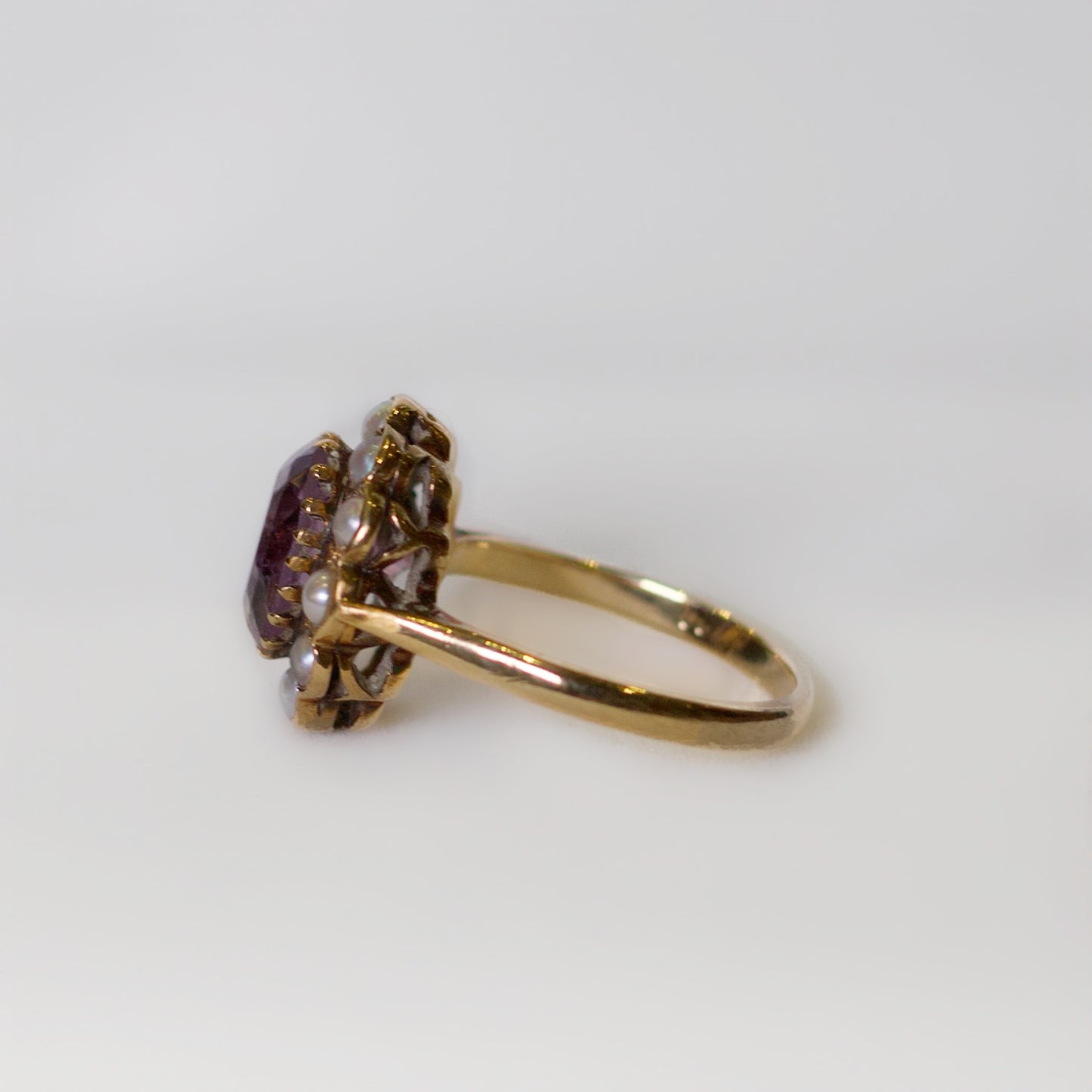 Vintage 9ct Yellow Gold Purple Amethyst and Pearl Cluster Ring - Size O