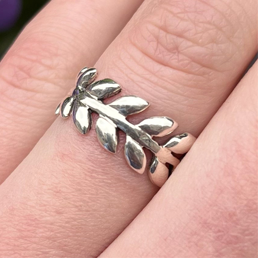 Sterling Silver Leaf Band Ring - Size L