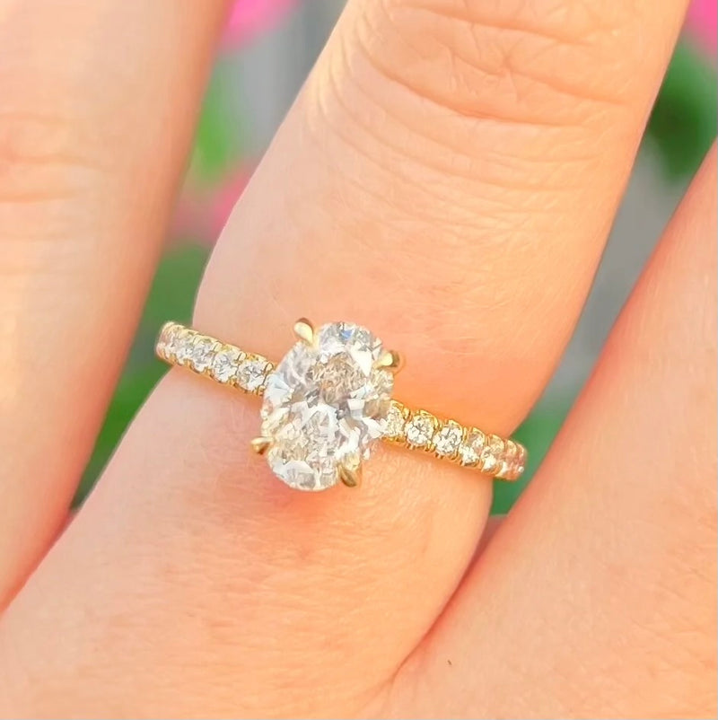 Modern 18ct Yellow Gold LAB-GROWN Oval Diamond Engagement Ring - Size L