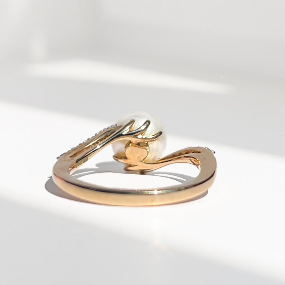 Pearl and Diamond 9ct Yellow Gold Twist Ring | Size L