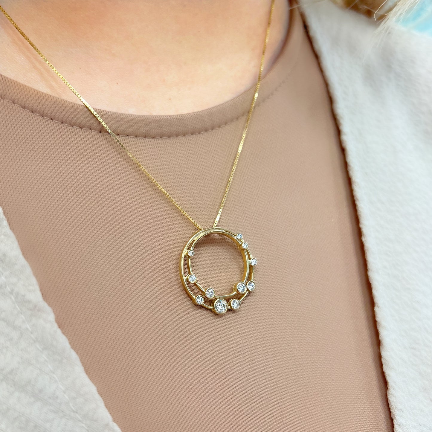 Striking 9ct Yellow Gold Diamond Bubble Necklace