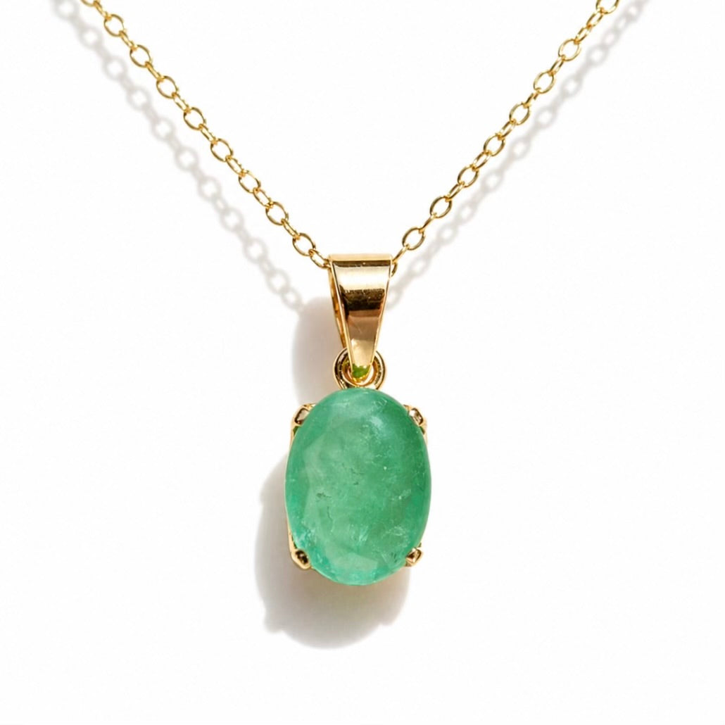 9ct Yellow Gold 3ct Oval-Cut Faceted Emerald Solitaire Necklace