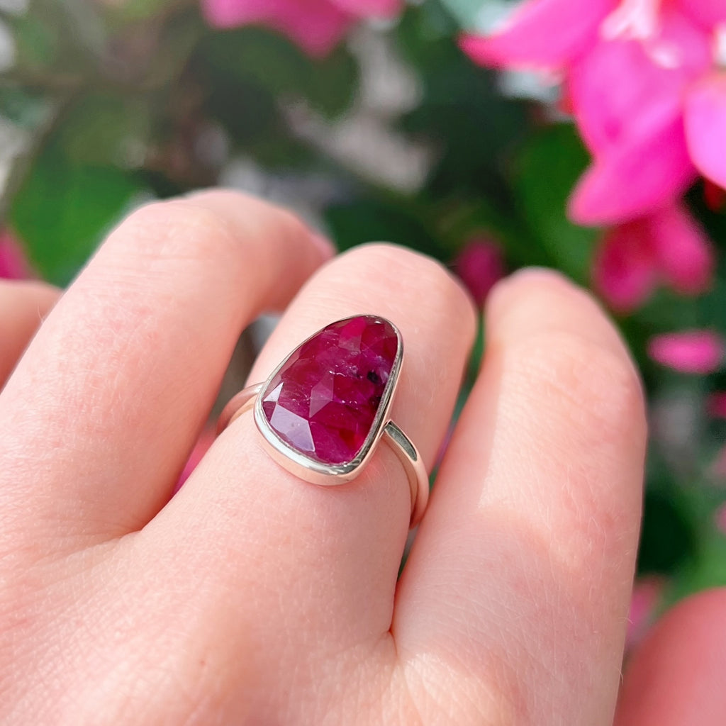 Rare Checkerboard Faceted Irregular-Shaped Ruby Sterling Silver Ring | Size O