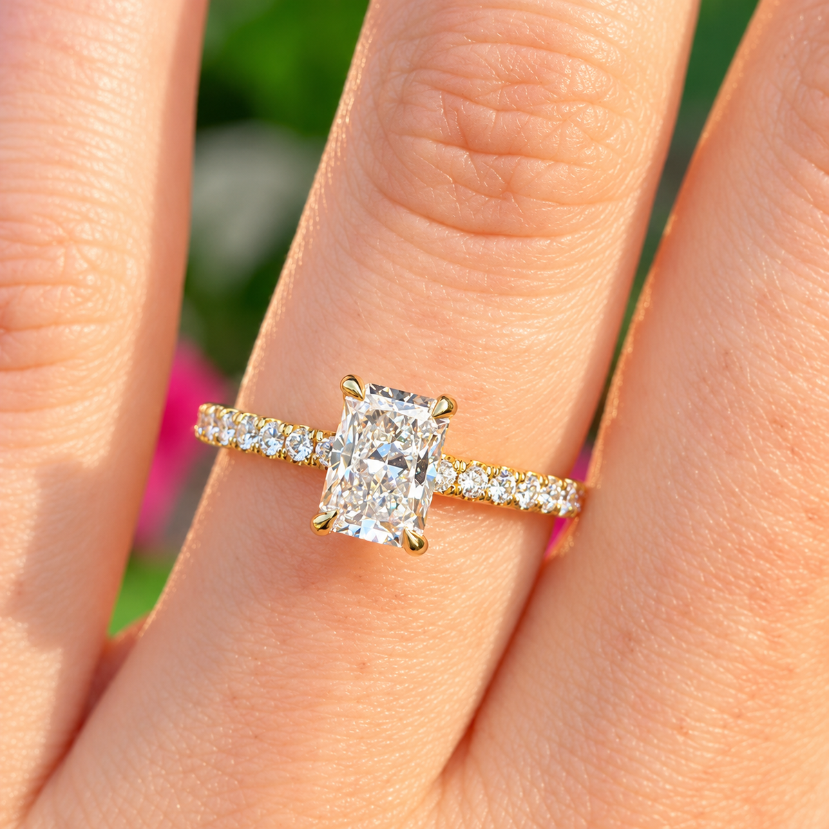 Radiant-Cut Lab-Grown Diamond 18ct Yellow Gold Engagement Ring