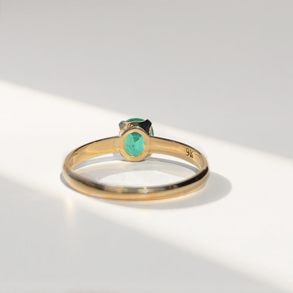 Emerald 9ct Yellow Gold Solitaire Ring | Size O